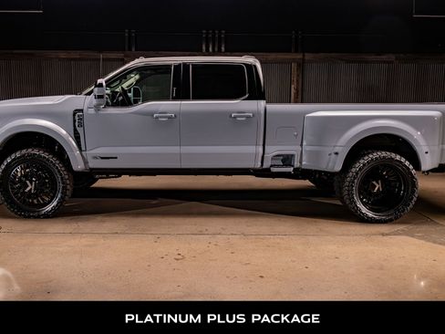 Used 2026 Ford F450 Platinum w/ Platinum Plus Package image 6