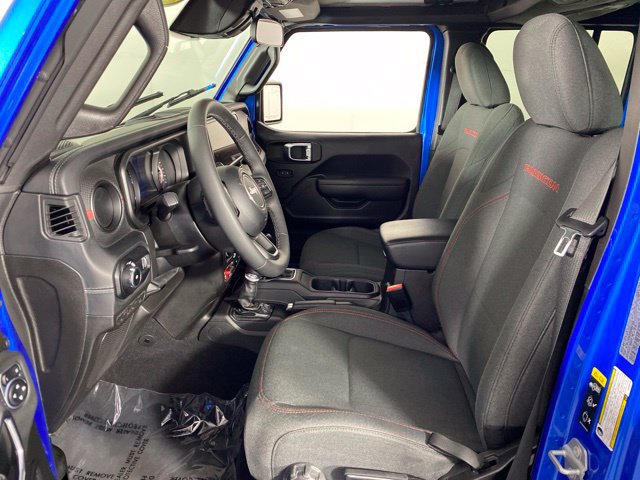Used 2025 Jeep Wrangler Unlimited Rubicon w/ Convenience Group AWD/4WD image 16