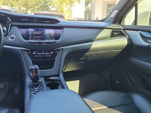 Used 2020 Cadillac XT5 Premium Luxury AWD/4WD image 16