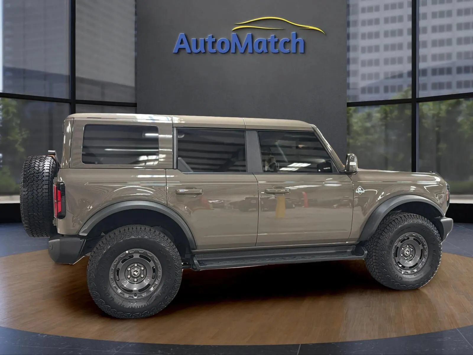 Used 2025 Ford Bronco Outer Banks w/ Sasquatch Package AWD/4WD image 12