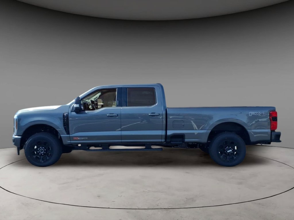 New 2026 Ford F350 Lariat w/ Black Appearance Package AWD/4WD image 2