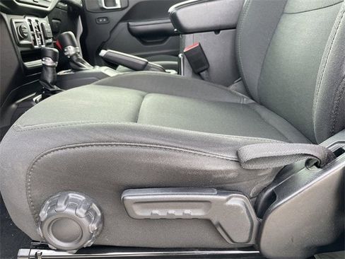 Used 2021 Jeep Wrangler Unlimited Sport image 25