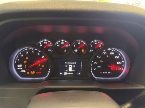 Used 2022 Chevrolet Silverado 1500 Custom Trail Boss AWD/4WD image 11
