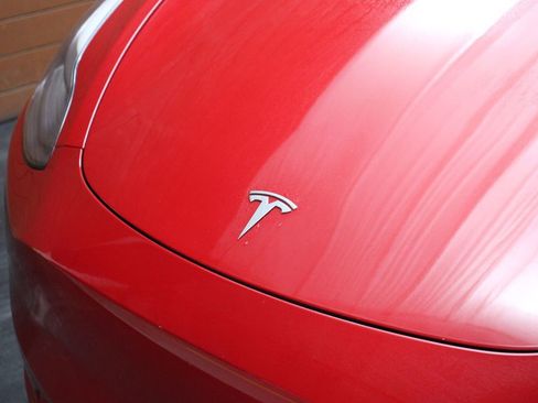 Used 2023 Tesla Model Y Performance image 48