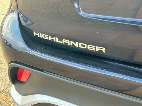 Used 2024 Toyota Highlander XSE image 36
