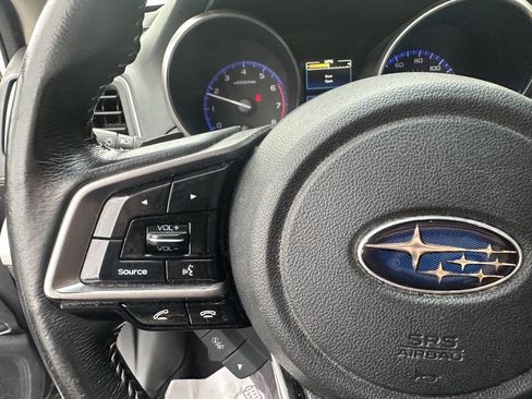 Used 2018 Subaru Outback 2.5i Limited w/ Popular Package #2 image 4