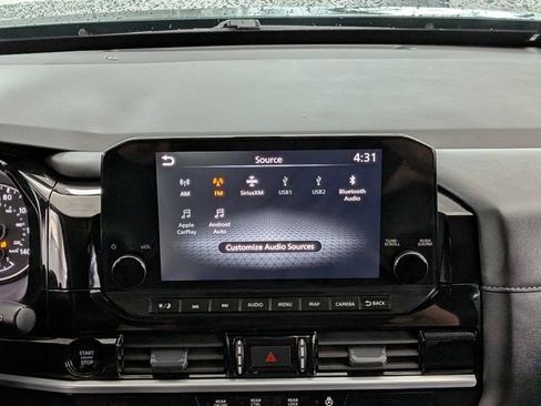 Used 2025 Nissan Pathfinder SL w/ SL Premium Package AWD/4WD image 29
