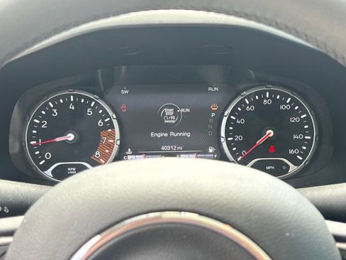 Used 2023 Jeep Renegade Altitude w/ Sun/Sound Group AWD/4WD image 21