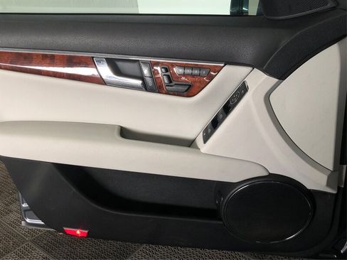 Used 2010 Mercedes-Benz C 300 C 300 image 17