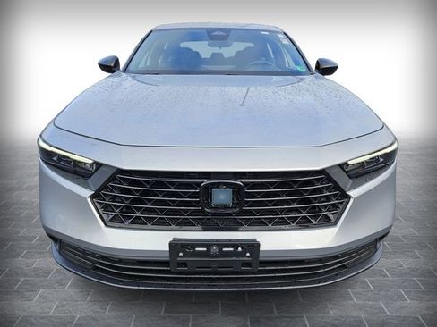 Used 2024 Honda Accord Sport image 2