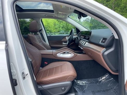 Certified 2024 Mercedes-Benz GLS 450 4MATIC image 36