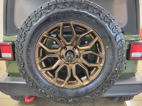 Used 2020 Jeep Wrangler Unlimited Sport AWD/4WD image 16