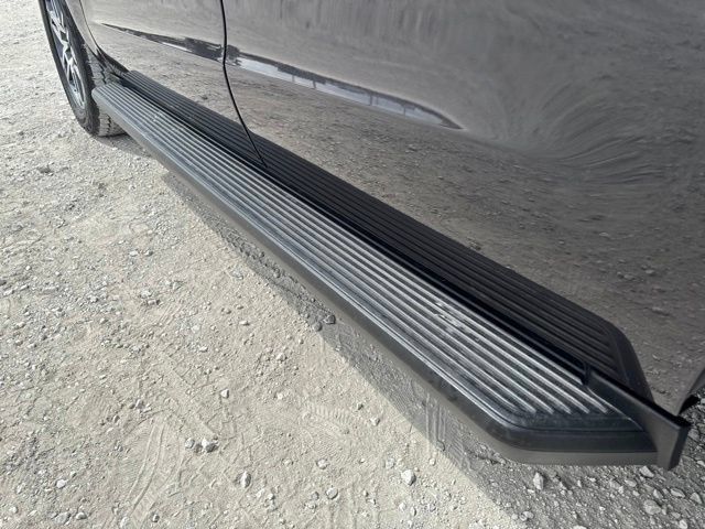 Used 2025 Ford Expedition Active AWD/4WD image 10