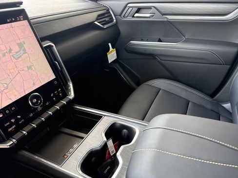 New 2026 GMC Acadia Elevation w/ Black Edition FWD image 22