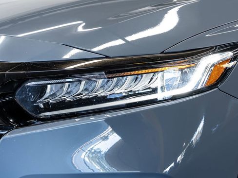 Used 2022 Honda Accord Sport image 9