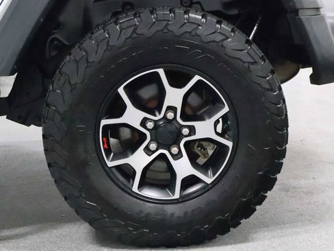 Used 2018 Jeep Wrangler Unlimited Sport S AWD/4WD image 34