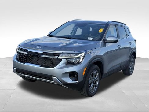 Used 2024 Kia Seltos S AWD/4WD image 1