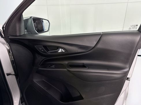 Used 2019 Chevrolet Equinox Premier FWD image 32