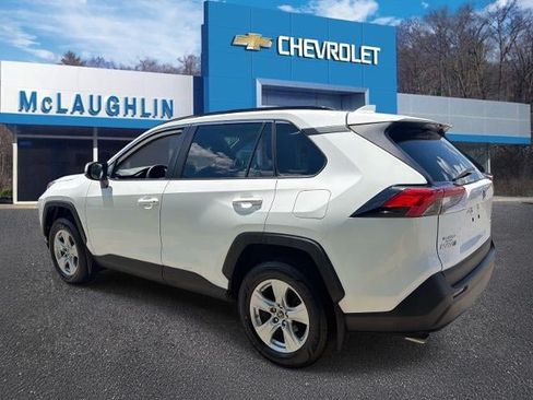 Used 2019 Toyota RAV4 XLE w/ Convenience Package AWD/4WD image 2