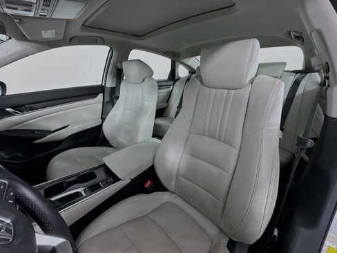 Certified 2018 Honda Accord Touring image 21