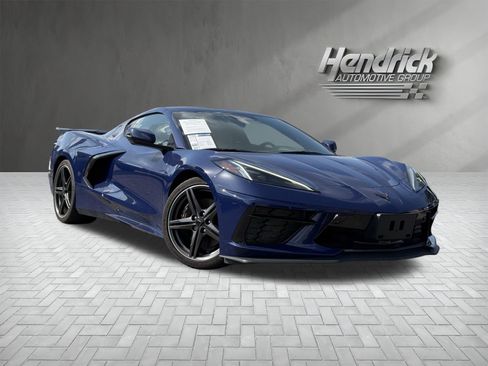 Used 2025 Chevrolet Corvette Stingray Premium Cpe w/ Z51 Performance Package RWD image 2