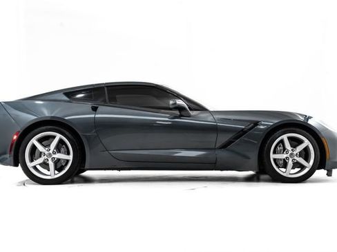 Used 2014 Chevrolet Corvette Stingray Coupe image 5