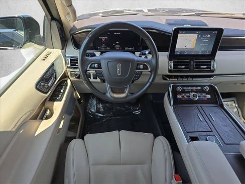 Used 2019 Lincoln Navigator Reserve w/ Cargo Package AWD/4WD image 16