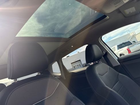 Used 2023 Volkswagen Taos SEL image 14