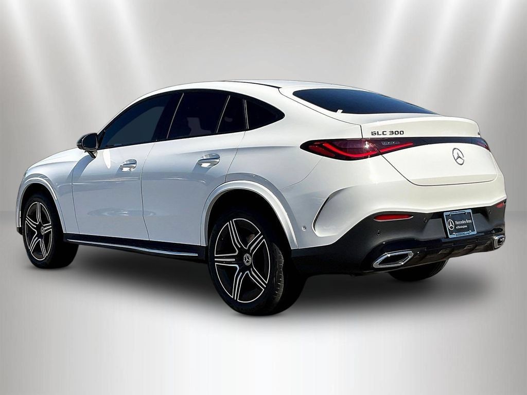Used 2024 Mercedes-Benz GLC 300 4MATIC image 5