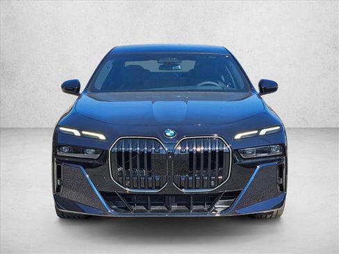 New 2025 BMW 760i xDrive 760i xDrive image 2