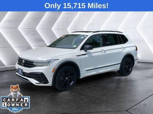 Used 2023 Volkswagen Tiguan SE R-Line AWD/4WD image 1