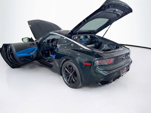 Used 2024 Nissan Z Performance w/ Floor Mat Package RWD image 35