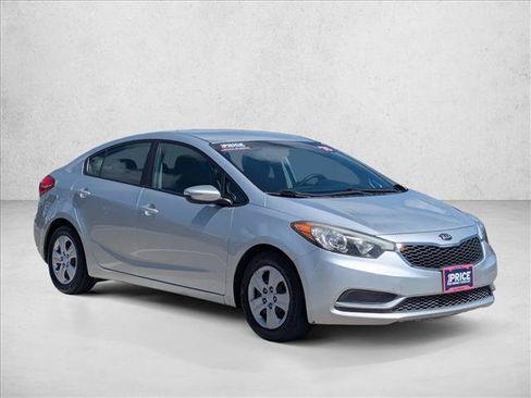 Used 2015 Kia Forte LX w/ Popular Package FWD image 3