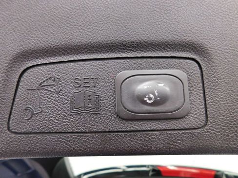 Used 2018 Lincoln MKC Select w/ Select Plus Package image 12