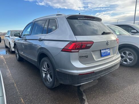 Used 2021 Volkswagen Tiguan SEL w/ 2-Row Tiguan MDO Package image 4