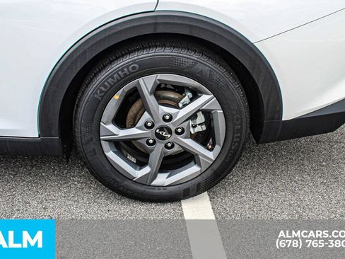 Used 2025 Kia K4 FWD image 16