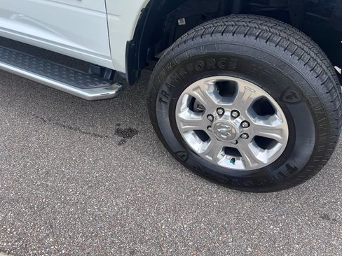 Certified 2026 RAM 2500 Big Horn AWD/4WD image 9