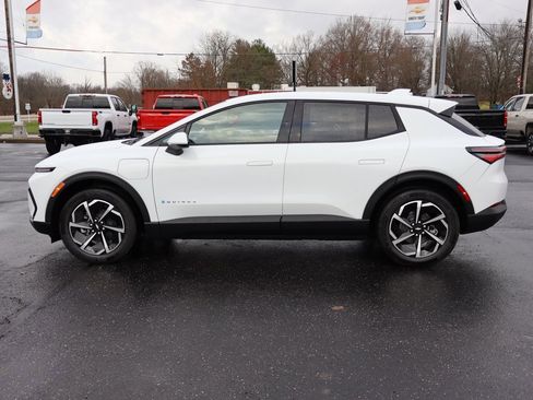 New 2026 Chevrolet Equinox EV LT image 21