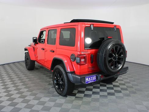 Used 2025 Jeep Wrangler Unlimited Sahara w/ Safety Group AWD/4WD image 21