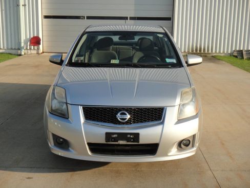 Used 2010 Nissan Sentra 2.0 SR image 3