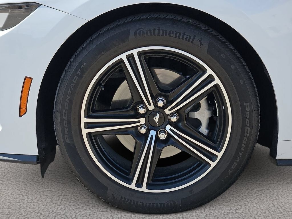 Used 2024 Ford Mustang Coupe RWD image 10