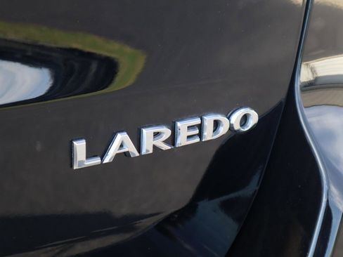 Used 2019 Jeep Grand Cherokee Laredo w/ 18" Wheel & 8.4" Radio Group image 31