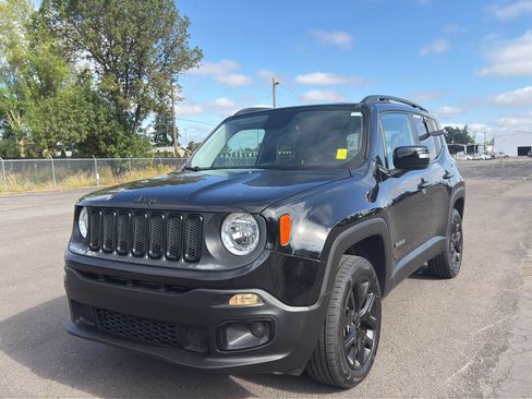 Used 2017 Jeep Renegade Altitude AWD/4WD image 4