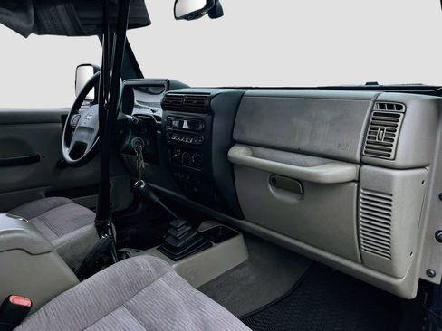 Used 2004 Jeep Wrangler 4WD w/ Dual Top Group image 24
