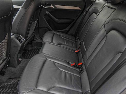 Used 2018 Audi Q3 2.0T Premium image 30