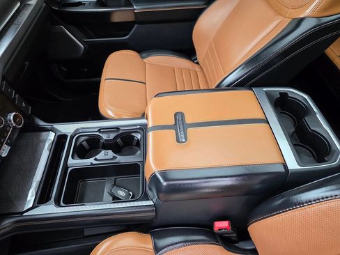 Used 2024 Ford F350 Platinum w/ FX4 Off-Road Package image 29