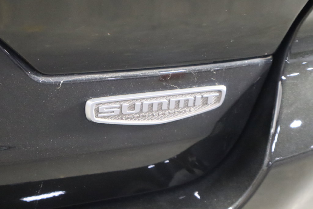 Used 2023 Jeep Grand Cherokee Summit AWD/4WD image 55