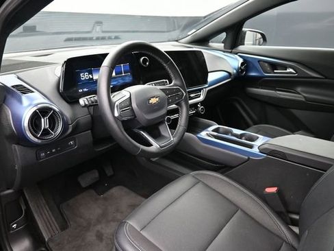 Used 2025 Chevrolet Equinox EV LT w/ Convenience Package FWD image 10