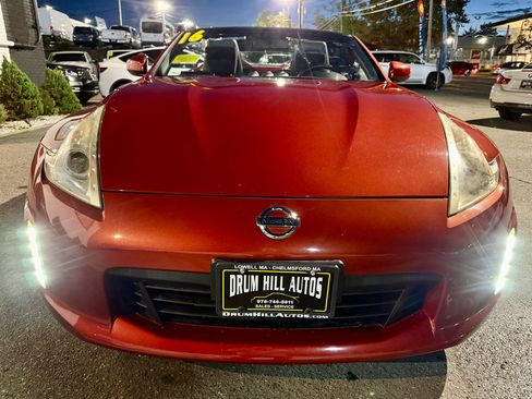 Used 2016 Nissan 370Z Roadster image 26
