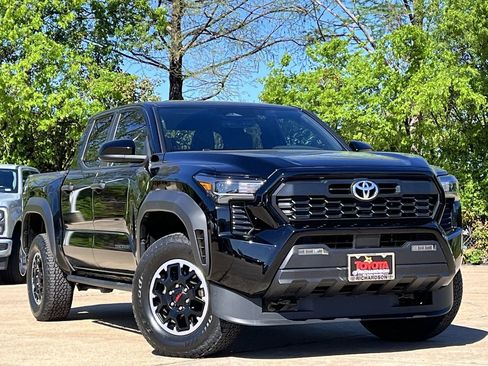 Used 2024 Toyota Tacoma TRD Off-Road AWD/4WD image 2